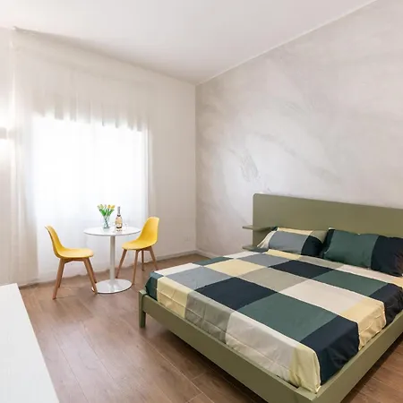 Apartment Le Rose Di Alba